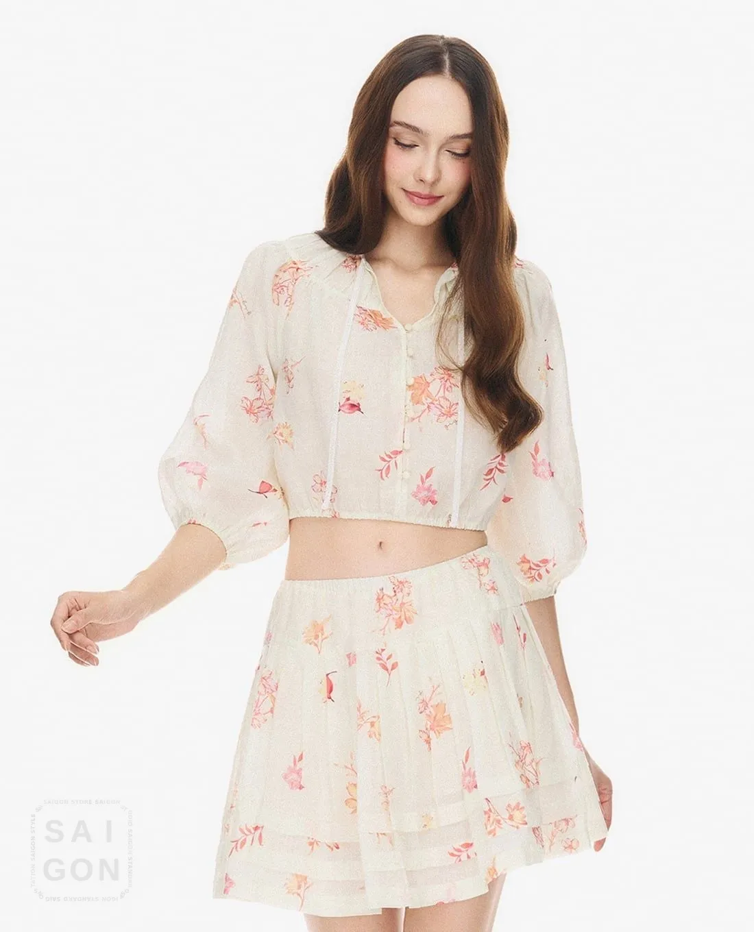 GIGI - V-Neck Puff-Sleeve Cropped Blouse