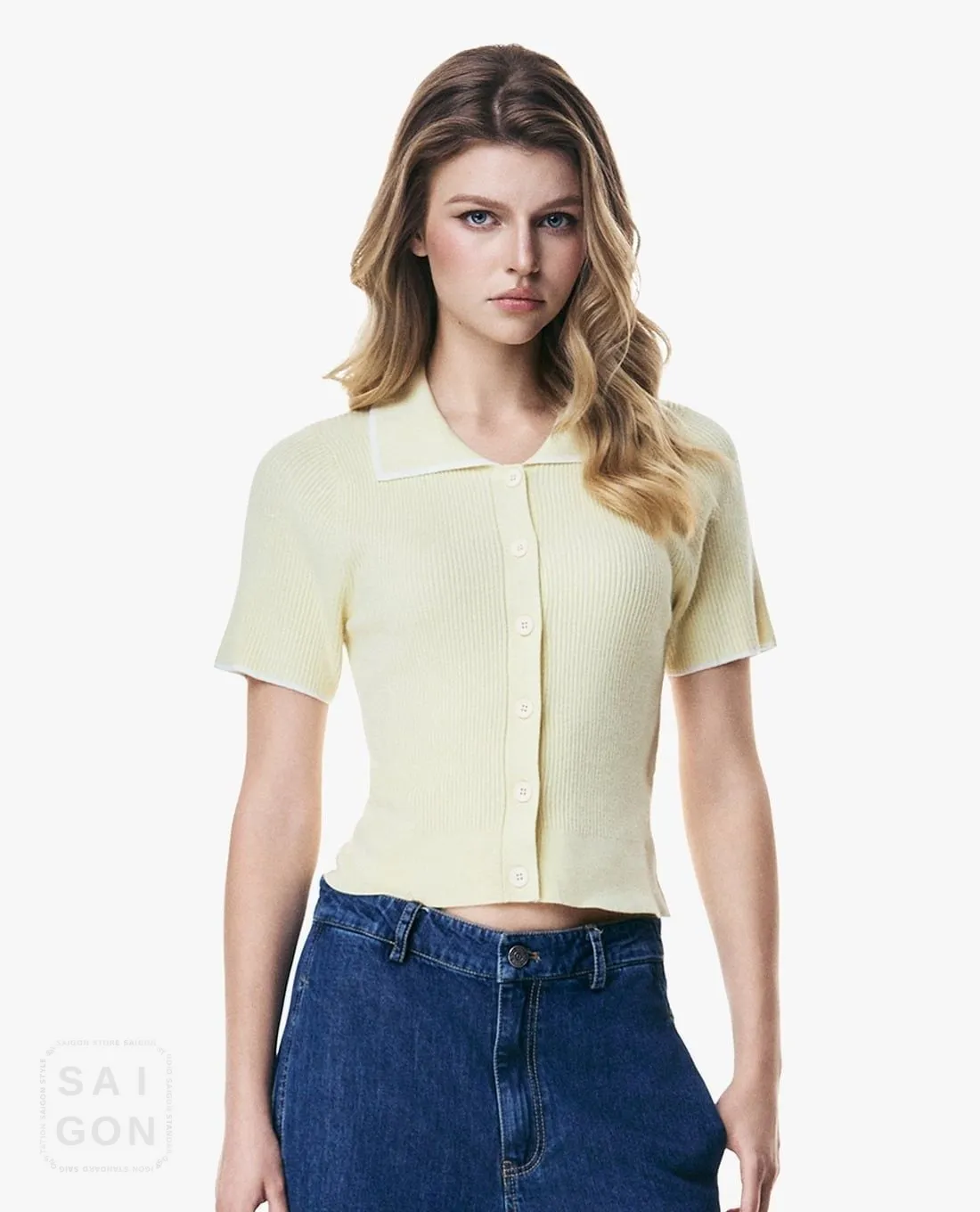 GIGI - Fitted Collared Short-Sleeve Knit Top