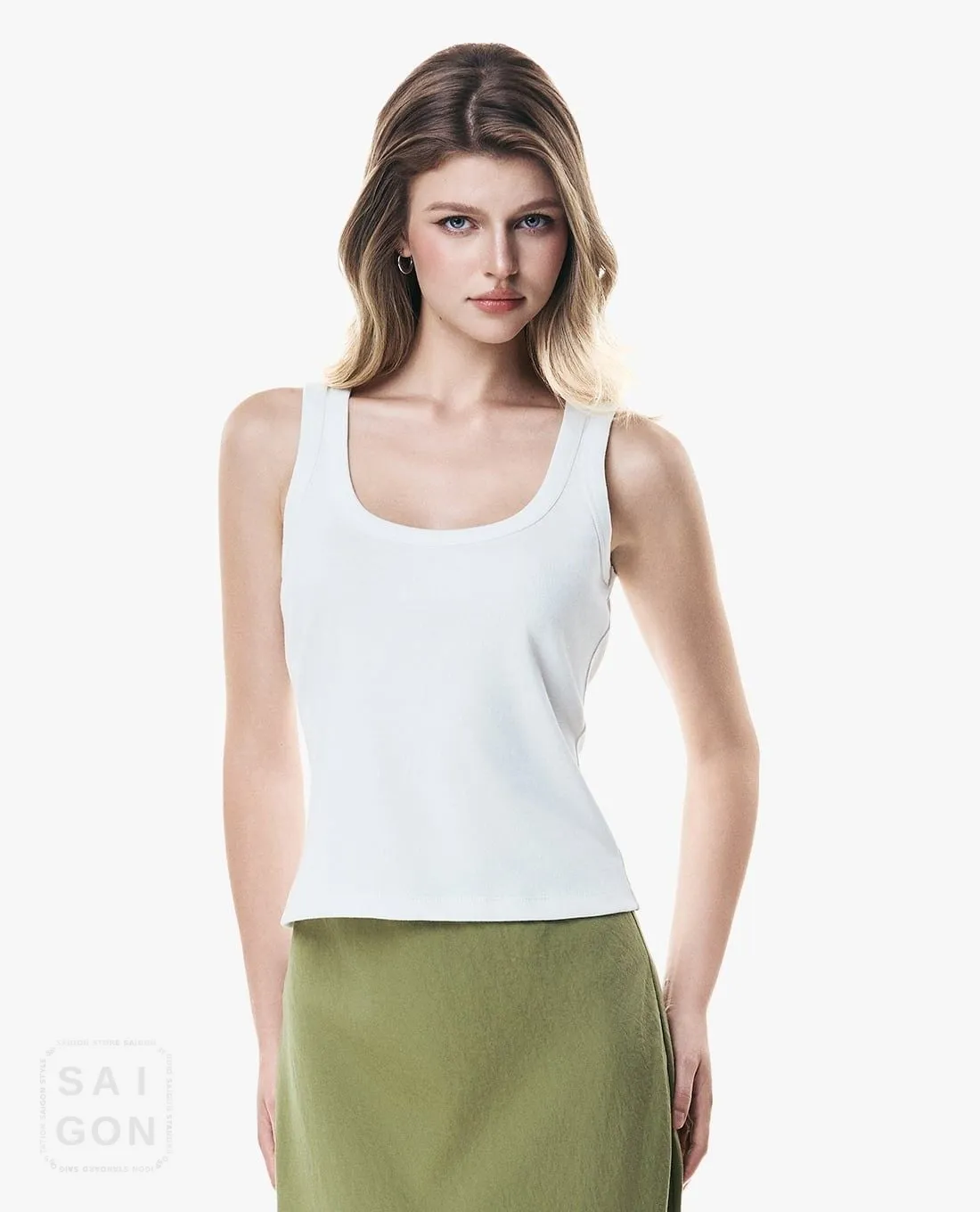 GIGI - Round Neck Minimalist Fitted Tank Top